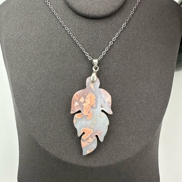 Pink/Cotton Candy Agate Leaf Pendant on Silver Copper Chain - Picture 1 of 10